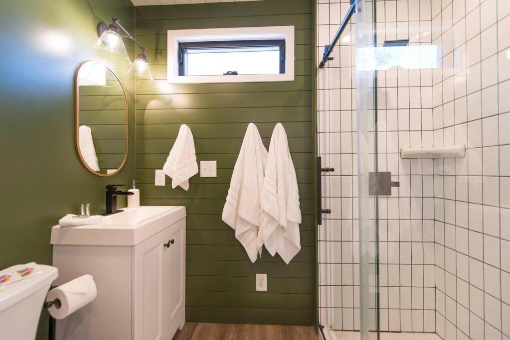Bellmead Container Home With Rooftop Views And Pickleball-Pecan Grove מראה חיצוני תמונה