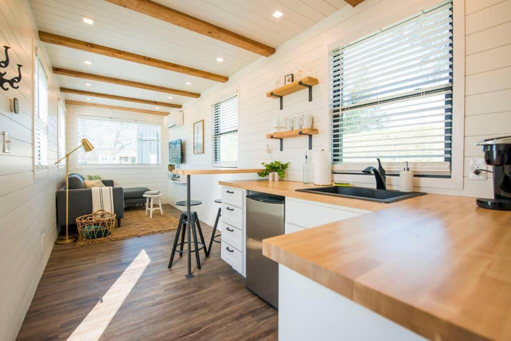 Bellmead Container Home With Rooftop Views And Pickleball-Pecan Grove מראה חיצוני תמונה